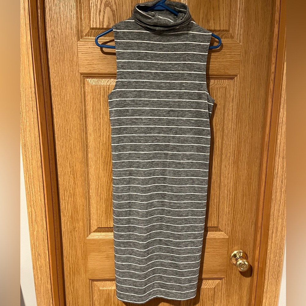 Old Navy Gray Sheath Midi Dress